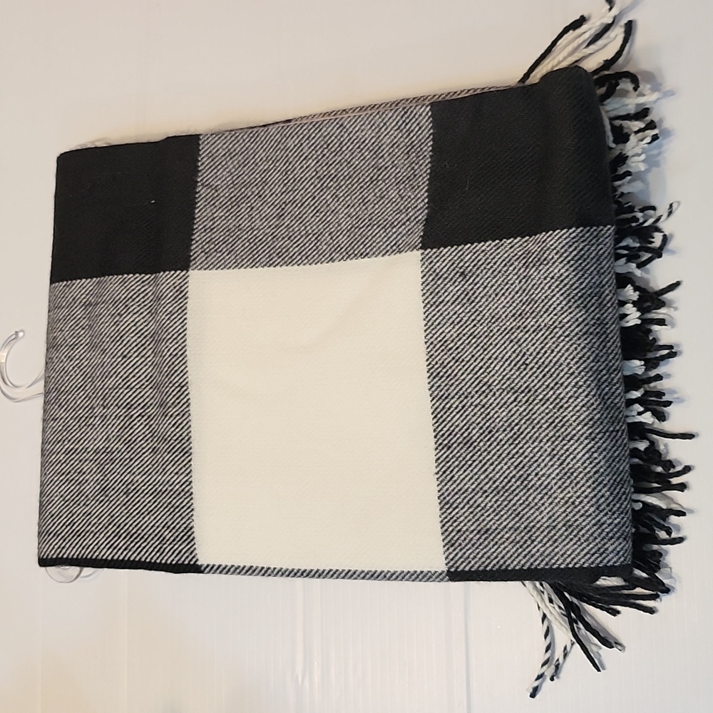 Hildie & Jo  Blanket Scarf - Picture 2 of 5